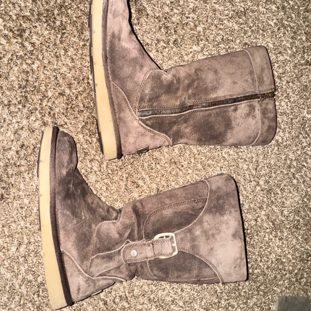 UGG Australia Cargo Winter Boots Womens Size 7 EU 38 Brown Leather Sheepskin Zip